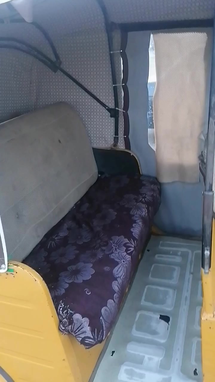 سلام عليكم تكتك للبيع موديل 16 سعر تلاثه وبيهه مجال *********** عزيزيه واسط وراق وراق
