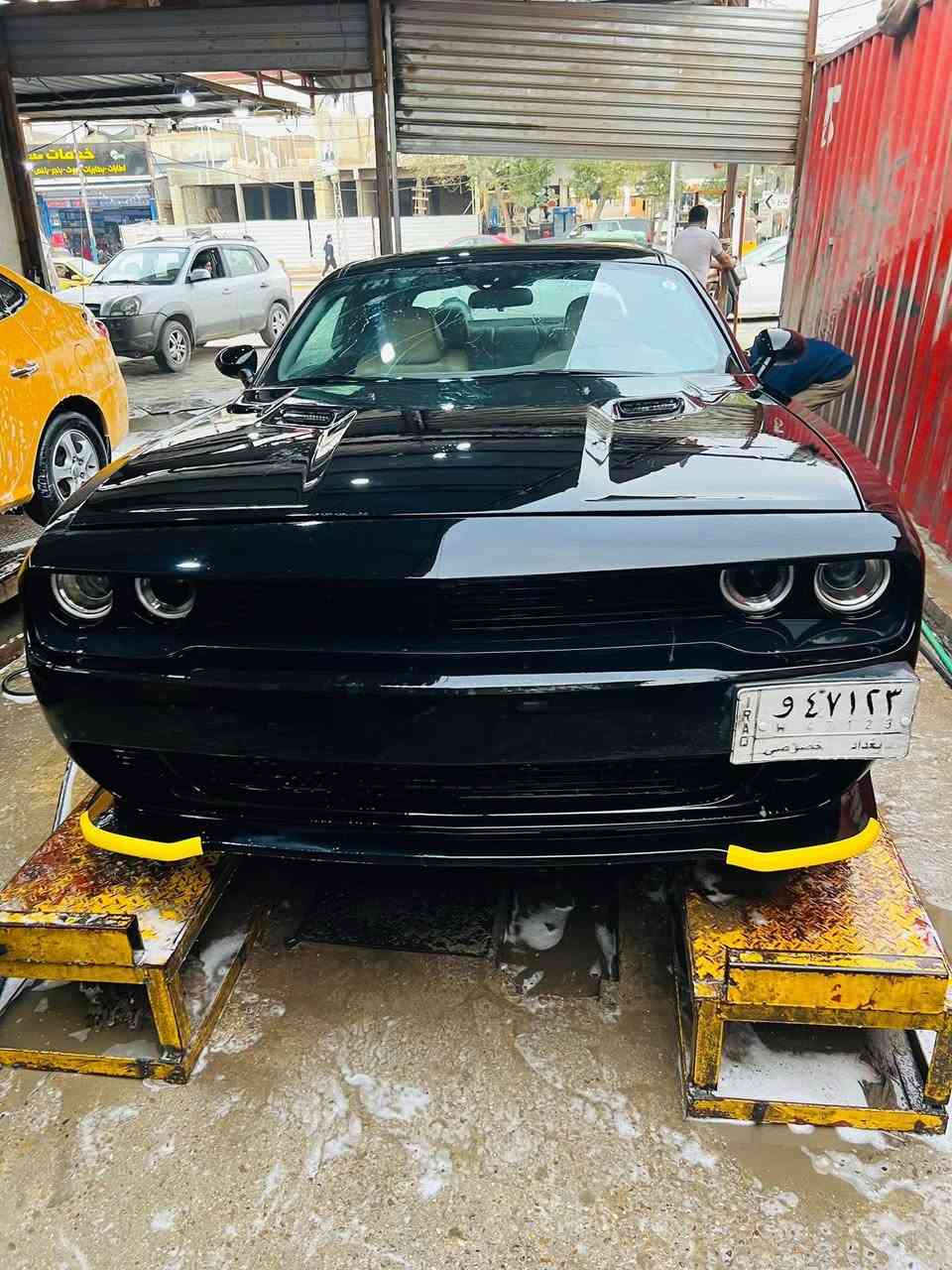 جالنجر موديل 2014 محدثة 2022 رقم بغداد سيارة حادثها جاملغ خلفي مال امريكا وهنا بالعراق جاملغ امامي جان بيها وشم وانشال السيارة مصبوغه حزام اثر شخوط من الوشم سيارة حلوة وخير من الله سعره113بيها مجال بسيط مكانها الدورة  ابو دشير *********** بيها هزة جديدة
