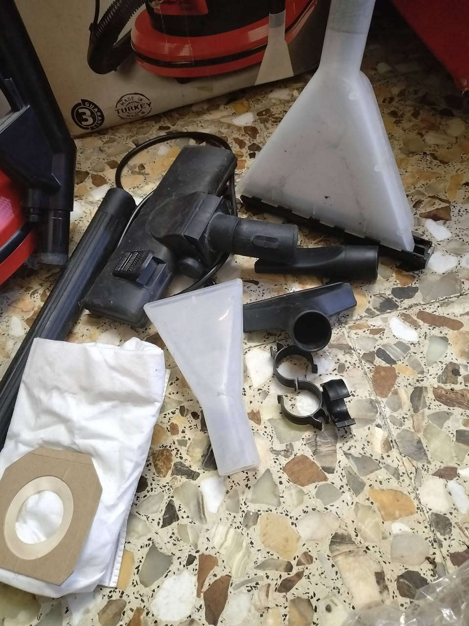 مكنسه كهربائيه لتجفيف ولكنس للبيع  سعرهه 90جديده مشغوله مره وحده مكاني بغداد لحبيبيه


**إذا كنت صاحب هذا الإعلان وتريد حذفه لأي سبب، رجاءا أرسل رسالة إلى الدعم الفني**