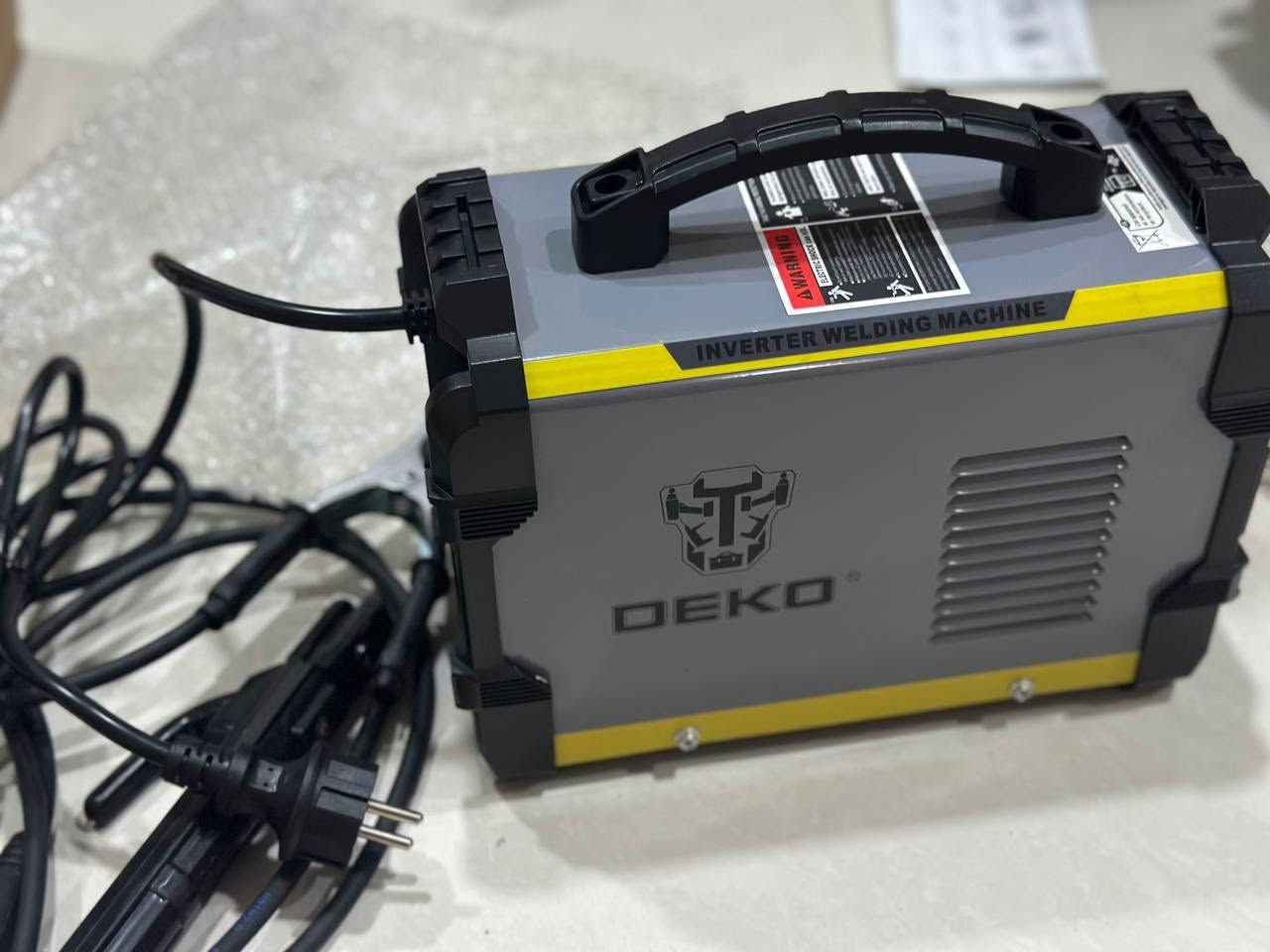 عرض خاص - ماكينة لحام DEKO DKA-250Y-EU الأصلية
لو شغلك حدادة، تصليح، أو حتى هاوي، هاي الماكينة تلزمك:
المميزات:
•  قوة 250A حقيقية: تلحم كل أنواع الحديد بسماكة عالية
•  تقنية IGBT: سحب كهرباء أقل، وأداء ثابت حتى لو الكهرباء ضعيفة
•  شاشة ديجيتال: تضبط الأمبير بدقة
•  خفيفة ومحمولة: تاخذها وياك لأي موقع شغل
•  حماية من الحرارة الزايدة: تشتغل براحة بال
مناسبة للحام القضبان 1.6mm إلى 4.0mm
📦 جديدة بالكرتون مع كل ملحقاتها
اعلى سعر ابيع


**إذا كنت صاحب هذا الإعلان وتريد حذفه لأي سبب، رجاءا أرسل رسالة إلى الدعم الفني**