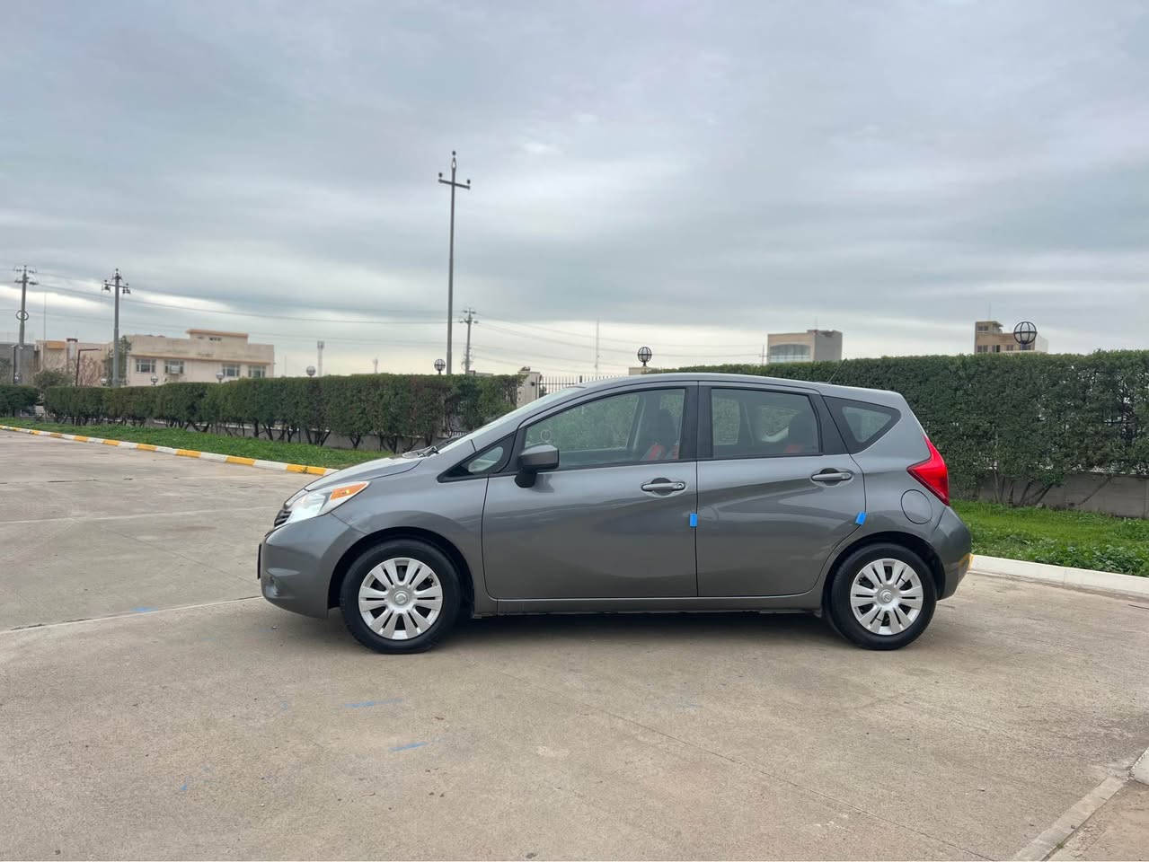 نيسان فيرسا
2016مؤديل
مواسفاتSV
شاشه كاميره
چام كاربايي
ئاوينه كاربايي
تعديل سرعه
فؤليؤم
سياره بؤنيت سبوغ لگلك چاملغ دووتعديل
بي ئه رباك به شرت 
سعر 79 مه جاليكي كه م تكايه مشته ري وه ره سه ير كه
گير مكينه به شرت
به ناوي خؤمه وكاله به ناو كردن به شرت

وتس اب *********** أربيل, العراق
