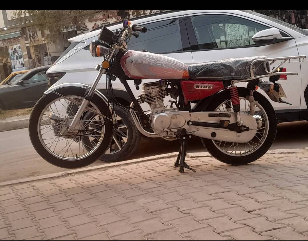 السلام عليكم دراجة نامه موديل 25مكفوله كفاله عامة وراق سكنر دراجة تفيلس مافلسه بعته بلكرتون السعر خاص ***********
