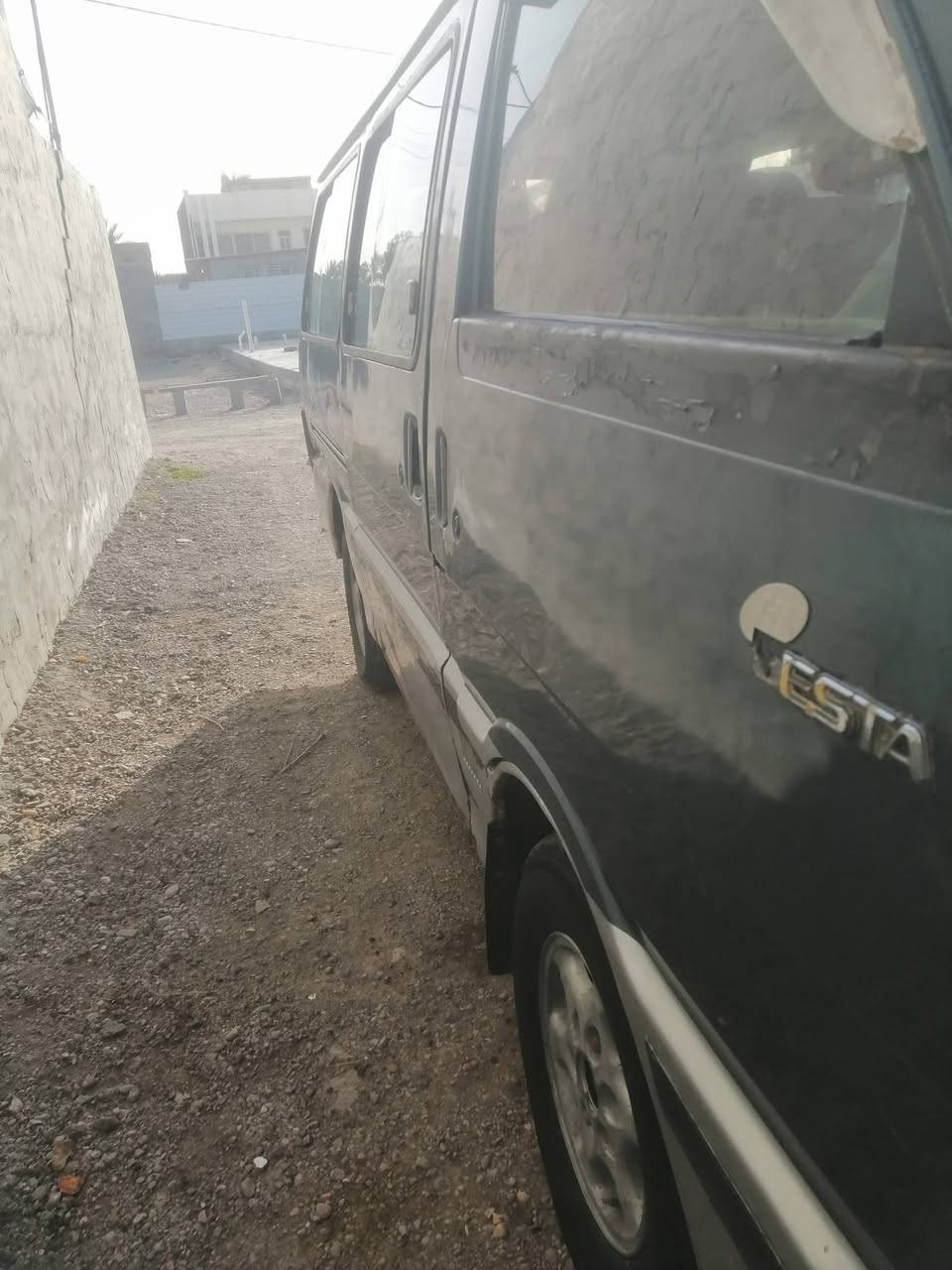 السلام عليكم كيا بستا موديل 94 رقم بغداد بسمي لغايه 2027كير جديد مكينه مجفته جديد جيب فيتر وتأكد صدر تخم تاير باور سلف باتري كله جديد مسجل كهربائيات كلهه شغاله معمره تعمير حلو ومصبوغه حزام سياره خير من الله حلوه وكاعده تجي وشوف بعينك مكان بغداد ابو غريب السعر 48 وبيهه مجال لطيبين رقمي  كورك*********** وبي وات ساب
