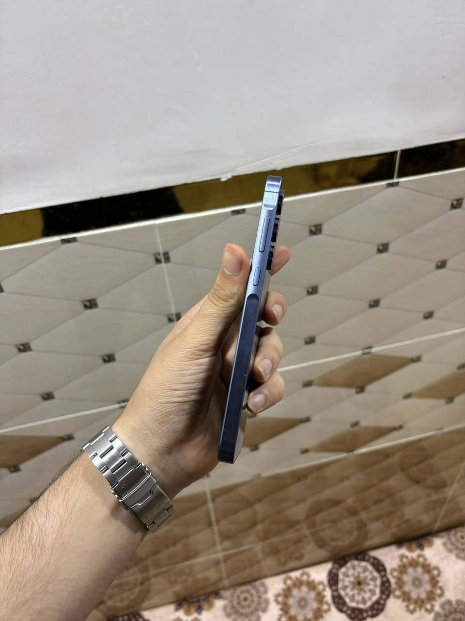 Samsung a55 5G
جهاز نضيف خالي من أي عدر 
رام ٨ 
ذاكره ٢٥٦ 
موجود جهاز فقط 
السعر ٣٥٥ ألف 
***********
