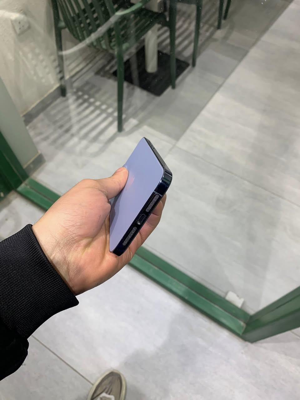 ايفون ١٣برو ماكس ذاكرة ٢٥٦ بطارية ٨٤ بي هذا الخط الجهاز جديد ويا كارتونه وملحقاته سعر ٥٥٠ رقم .***********
