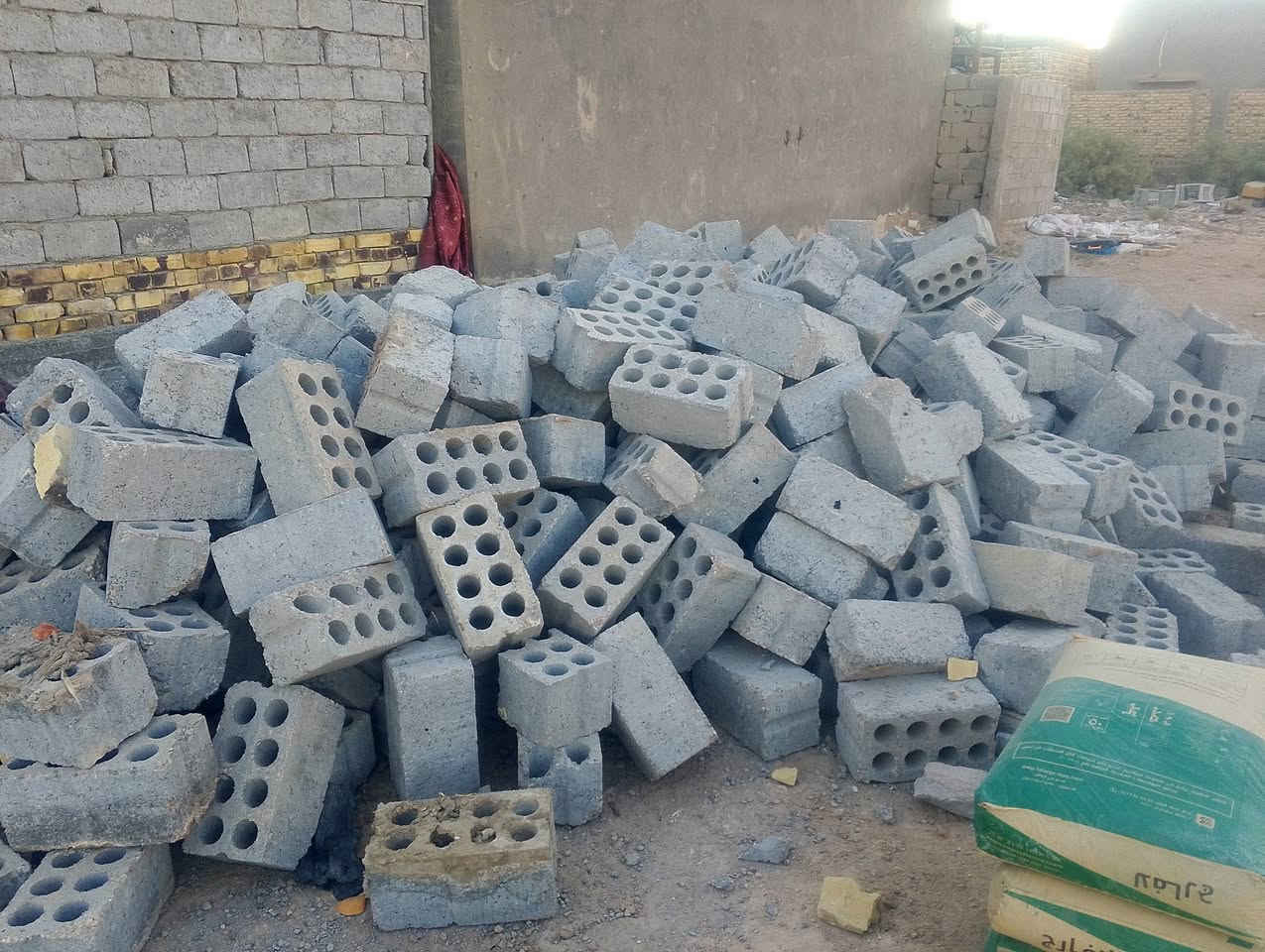 بلوك معمل الطليعه عدد750السعر 350 نهايتههن ***********
