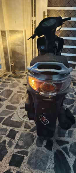 إسلام عليكم دراجة كامكو g4 موديل 2006 دراجه نضيفه حاويه قبل شهر نزلتها كلشي شغال بيها
السعر 700 الف بيها مجال للشراي 
العنوان النجف حي العداله شارع الجنسيه 
للتواصل رقم الهاتف ***********
