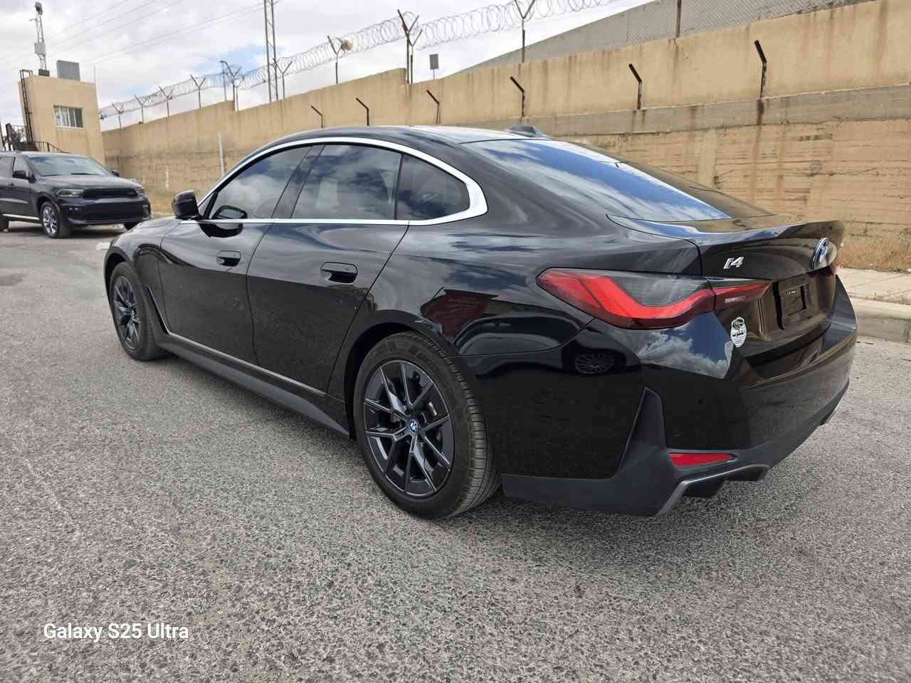 BMW   2024     35 كهرباء بل الكامل I4   فقط  للتصدير      الموصفات  فول الفول  فتحة سقف كراسي جلد لون  مميز احمر كرسي كهرباء عدد 2 رادار امامي وجانبي وخلفي وحساس  خلفي  وداتا  شو اصلية وشاشة وسطية كبيرة  بصمة باب وبصمة تشغيل  وتحكم ستيرن كامل وشاحن واير ليس اصلي  و3 انظمة قيادة  السيارة  تمشي بل الشحنة 400 واكثر  حسب الدوسة  جميع عدة السيارة موجودة ارظيات اصلية و شاحن الاصلي متغير  32 امبير  ومنفاخ الاصلي وجميع العدة موجود       الحادث  جاملغ  خلفي  نص منة جة اليمين ودعامية خلفية  اصلية  لون  اسود  الظرر  جدا  بسيط   والايبركات  جميعها  اصلية  شركة للاتصال والمرالسة علا الخاص فقط  00962795999401    صور الحادث  مع  الاعلان


**إذا كنت صاحب هذا الإعلان وتريد حذفه لأي سبب، رجاءا أرسل رسالة إلى الدعم الفني**
