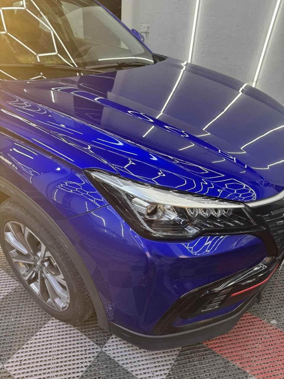 سلام عليكم شانجان cs85للبيع مديل 2022
سيارة ماشية 38الف
بحالة الوكالة جديدة 
مواصفات تشغيل عن بعد 
كشنات تبريد  كهرباء 
تحكم مقود منع الخروج عن المسار 
منع الاصطدام 
تشغيل عن بعد وتتحرك عن بعد بل بصمة وقوف تلقائي
كير طيارة محرك 2000تيربو 🚀🚀🚀
8وسائد هوائية 
فتحة بانوراما
سايد بريك بصمة 
4وضعيات قيادة 
ايكو نورمال سبورت ❄️ ثلجي
كامرة 360رادرات بيها رصعة بل جاملغ الايمن ومصلحة بارد وعليها اضافة دواسات كهرباء بلادية من الشركة بالف دولار 
سيارة جديدة وكل شهر اسويلها صيانة دورية مداريها كلش وبانزين كلة محسن عنواني بغداد تقاطع درويش للاستفسار ***********السعر 177 وبيها مجال انشالله
