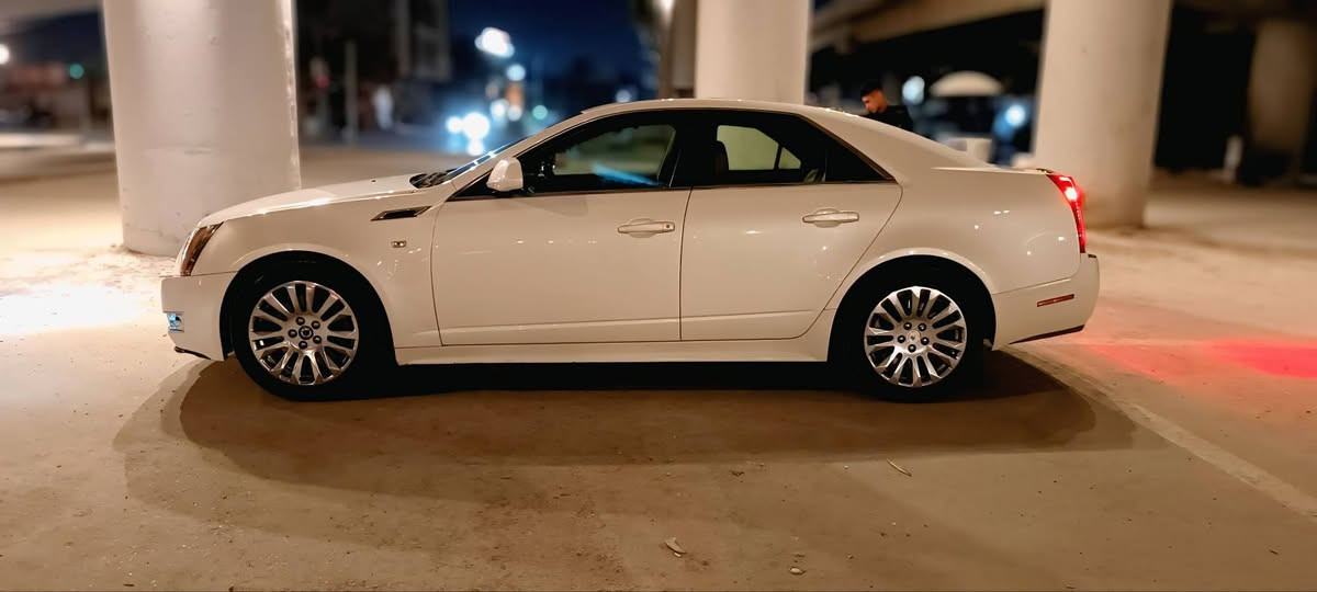 السلام عليكم 
كاديلاك موديل 2012 خليجيه
السياره فئة CTS فول الفول من كلشي 
السياره مكفوله عدا دعاميات صبغ وربع من الجاملغ
كلش كلش جديده السياره ونظيفه
حدادية هستوني مسويها 100%
رقمها بغداد الجديد بأسمي
مابيها نقص السياره 
حجم المكينه 6 سلندر 3600
مكانه بابل
سعرها 130 $
***********
***********
