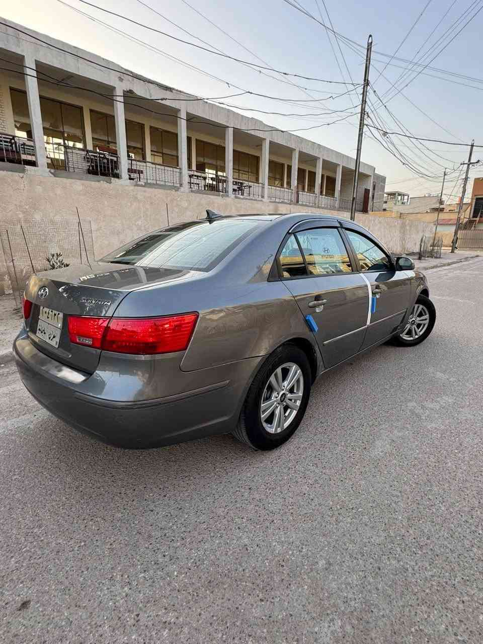 السلام عليكم🫡
هونداي سوناتا 2009
وارد امريكي
سيارة ليبل واحد مكفوله من ضربه وصبغ وتبديل حته الدعميات كفاله 
مواصفات سيارة
محرك 2400 دوش
كير 5نمر
ويل كروم
تبريد ثلج
سيارة احلى من صور
وبل عافيه على ياخذها
128وبيها مجال بسيط
تريد وكاله تريد تحويل
رقم أربيل 
مكان سيارة بغداد الزعفرانيه
متواجد رقم واتساب فقط
***********
