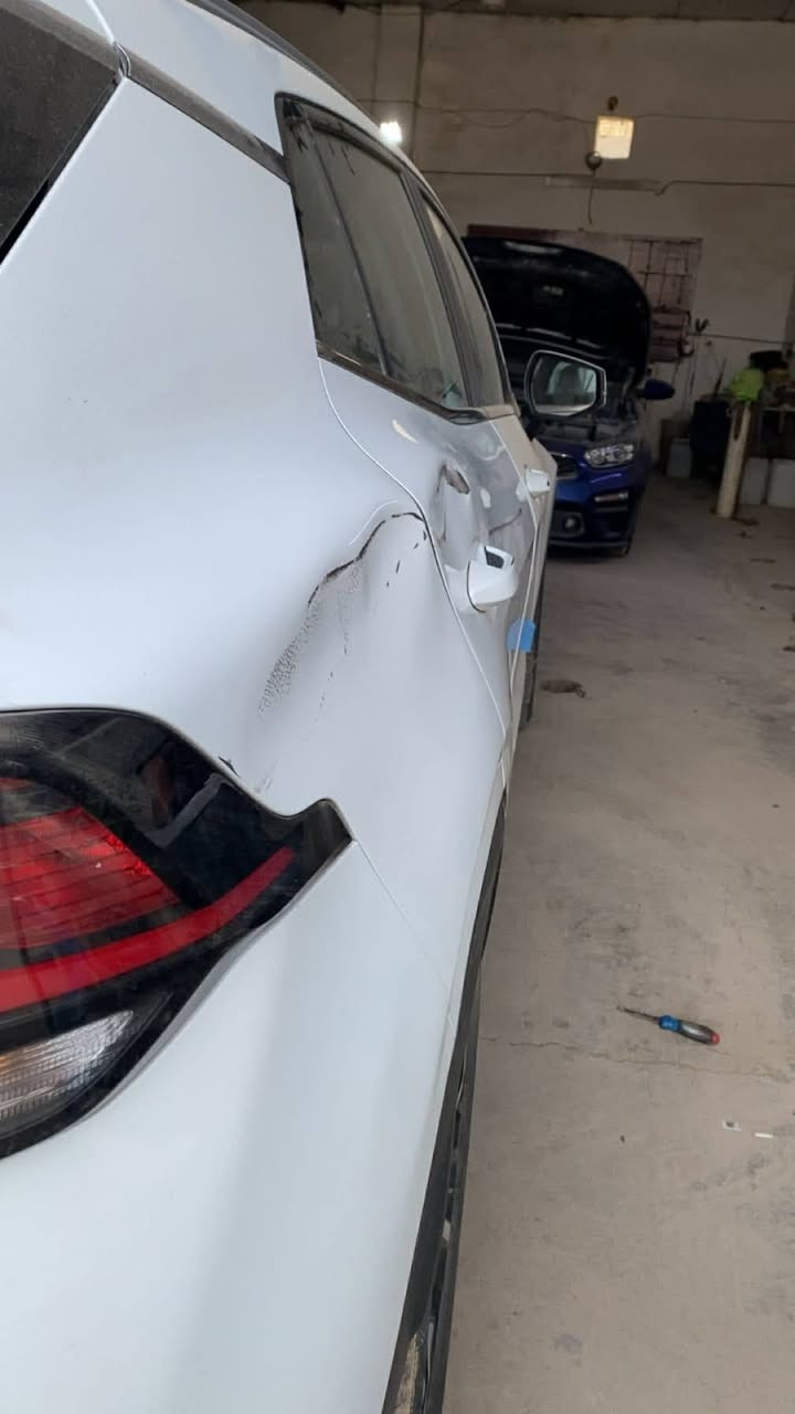 ⚒المركز الامريكي لسمكرة السيارات الحديثه على البارد⚒ 

🟢  تعديل هياكل السيارات والأجزاء ألمتضررة  🟢 

1- تعديل على البارد بطرُق حديثة وتقليدية -  
2- تعديل الأضرار بطريقة الحار -
3- سحب شواصي السيارات بطرق البارد والحار -
4- سحب الرصعات والصدعات البسيطة بتقنية السيليكون دون الاضرار على الطلاء
……………………………..

***********
***********

والى اصحاب المزادات  وتجار السيارات اسعار خاصه 

لسنا الوحيدون لكننا الافضل 
دقه  ف العمل سرعه نظافه اسعار مناسبه 

الزعفرانيه/ سوق مريم/ مقابل مول العطار
