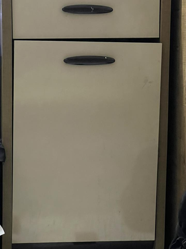 عندي غرفه تركيه كبيره وثقيله مو خشب العادي بس بيها اضرار اخذتها ب3 مليون اريدها ب500


**إذا كنت صاحب هذا الإعلان وتريد حذفه لأي سبب، رجاءا أرسل رسالة إلى الدعم الفني**