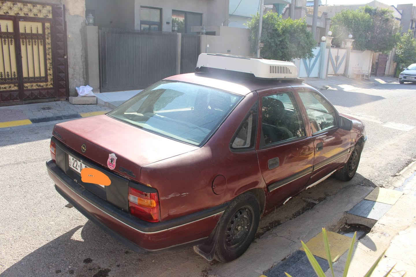 سلام عليكم اخوان
اوبل فكترا لبيع
موديل ١٩٩٠ سياره بدون اي ضربه او حادث
رقم اربيل دولي سنويه لحد ٢٠٣٠ بيه بطاقه بنزين
سياري باسمي احول لك ثاني يوم
محرك ١٦ قايش عريض بحاله جيده
باور... قفل مركزي.. طايرات جديد... كهربائية كلها شغال... كير عادي.. تبريد عل سقف ثلج يشتغل عل دينمو السيارة بدون اي مشكله و معدل.
سعر ٤٣
***********
