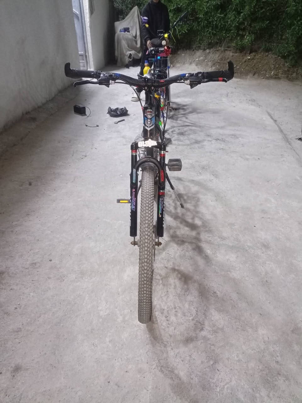 بايسكل رياضي ماركة WOUG 
بايسكل جبلي كير 7 سرع & 3 حلقات
يأتي مع البايسكل:
ضوء ليزري متعدد المهام(هورن بصوت عالي&تحذير سرقة&ضوء بثلاث أنماط)
دبلات ثنين& جنطه دبل

نقوصات البايسكل:
بريك ورا نقص&واير بريك ورا
البريك الأمامي شغال وكافي بالغرض

سعر البايسكل:      120الف دينار عراقي وبي مجال
للتواصل      ʚ *********** ɞ
☜ واتساب ☜  رصيد ☞
