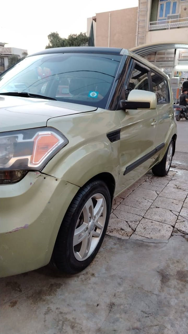 السلام عليكم  
صول موديل ٢٠١١ وارد امريكي مكينة ٢٠٠٠ كير مكينة خير من الله  تبري تخم تاير صدر امامي خلفي جديد  رقم جديد سنوية جديدة مكان السيارة ديالى بعقوبة السعر ٨٥ غير متواجد ع الفيس  
هاتف /***********
