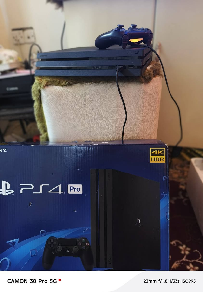 ‏السلام عليكم جهاز ps4 برو مهكر واحد تيرة نظام ال9 القديم بدون فلاش الجهاز جديد كلش جوستك وحدة اصلية مال جهاز بي 9 لعبات وبي مساحة بعد
‏السعر350 بي مجال بسيط 
‏العنوان بغداد البلديات 
‏***********
‏ما متواجد فيس فقط واتساب او اتصال 
‏
