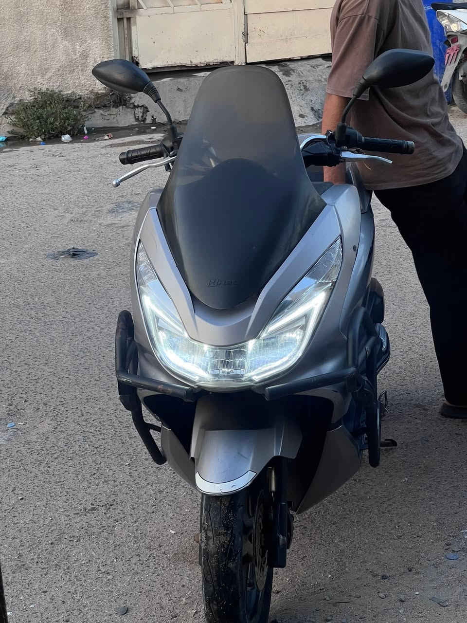 بيسي اكس جيل الثاني ياني ماشيه 34ولدراجه بيه ملاحظات فقط بل كفر السعر 12ونص وبيه مجال الرقم ***********
