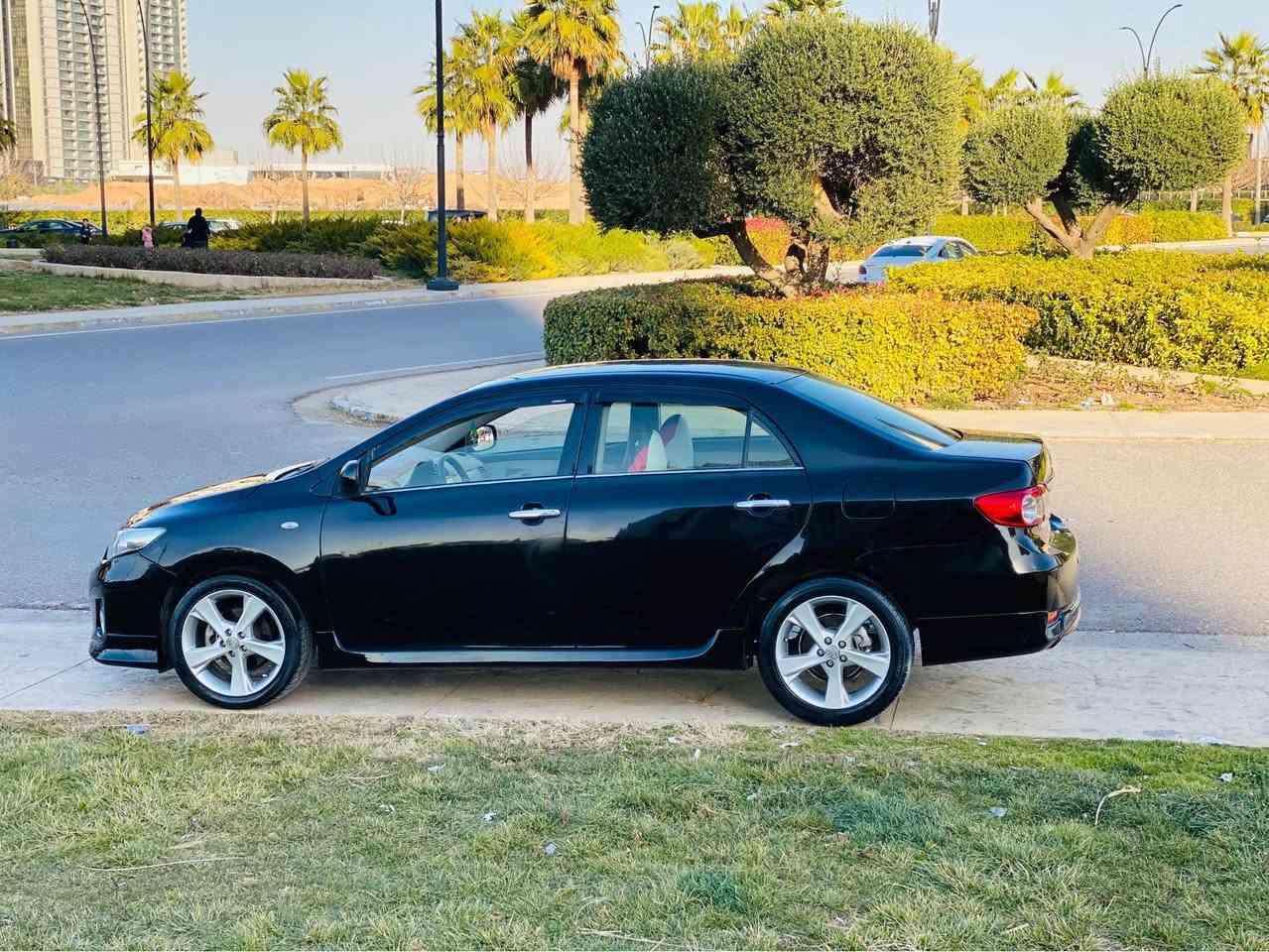 بیکاشۆ مۆدیل ٢٠١٣ سیارەکە ماشاااللەی دەوئ فولی بئ سلایدە خەلیجی تعدید سورحە و ناو فۆرمیکەیە . مەکینە گەورەی گێر تۆماتیک مەزبوت بە شەرت  سیارەکە هی بن  خۆمە چرکەی تێدا نییە توندوتۆڵە . سەنەوی و هەزەی نوێیە تا ٢٠٣٠ بەناو کردن بە شەرتە  . وەک بۆیاخ  کامل بۆیاغ نییە بەس من بە کامل دەفرۆشم . مشتەری لە خزمەتم هەموو شتی ئەو سیارە بەشەرتە 
نرخی ١٠٨ و معامەلە 
شوێن هەولێر 
ژ.م *********** أربيل, العراق
