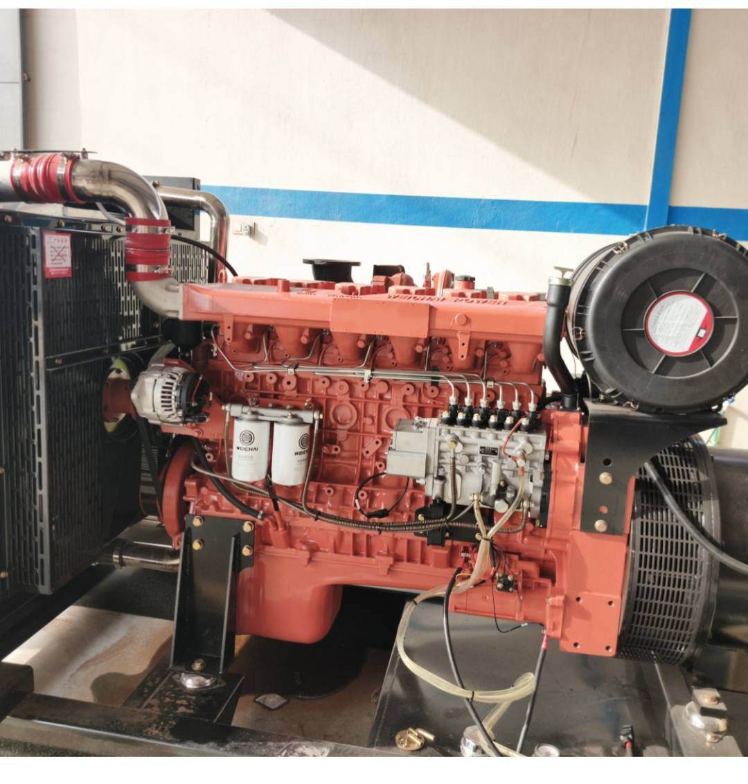 ⚡ مولد كهربائي اشتاير P13 – قدرة 450 KVA ⚡
من شركة أعالي العالم لتجارة المولدات والمعدات الكهربائية
🔹 القدرة: 450 KVA
🔹 الاستخدام: مخصص للمعامل وتوزيع المنازل
🔹 الموديل: Steyr P13
🔹 الحالة: غير مستعمل – صفر
🔹 المنشأ: الصين (طبخة أصلية)
🔹 رأس التوليد: نحاس 100%
🔹 نظام التبريد: راديتر ماء خمس سراوات
🔹 لوحة التحكم: بورد ذكي – أحدث إصدار
✅ أداء قوي وثبات عالي تحت الأحمال
✅ مناسب للتشغيل المستمر 24/7
✅ كفاءة عالية وعمر تشغيلي طويل
✅ الحل الأمثل للمشاريع والمعامل الكبيرة
📦 جاهز للتسليم الفوري
💰 السعر منافس.   15,000,000
📍 العنوان: بغداد جديده الشط مقابيل مطعم سامان 
📞 للاستفسار:***********
🔥 أعالي العالم… قوة نثق بها 🔥
