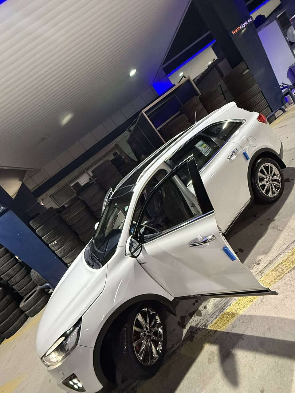 سلام عليكم ورحمة الله وبركاته/ سورنتو للبيع / مديل 2018 كفاله 
كير مكينه كفاله مكينه / 6  
عامه سياره فول بون رامه ابواب بصمه يدات ضوء 
فور ويل سياره معروفه موصفاته اعله فه جنطه كهربائيه 
بسمي رقم اربيل ثاني يوم تحويل سعر السياره/ 235/ وبيه مجال شي قليل
سوناره جديد موجود بلمنشور مكان بغداد الحسينيه
***********
