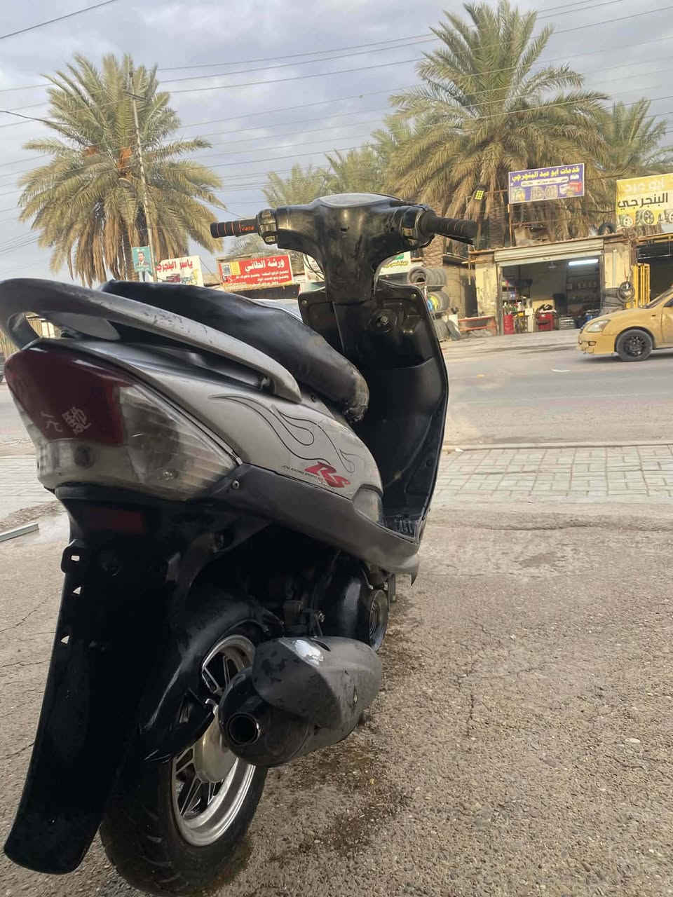 سلام عليكم دراجه ماكس عدله اول فتحه الها 55كلها شغال كفر اصلي بيها كلجات رياضي نضوح تبخير ماكو خير من الله شلعه معدل حلوه 550قفل مكاني بياع شارع قطره ندى 🤍 رقم الهاتف ***********
