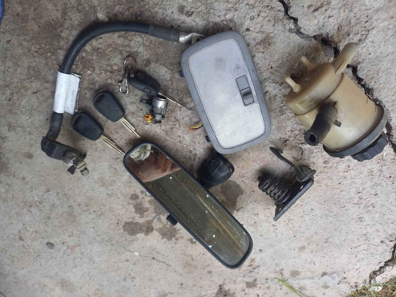 السلام عليكم من رخصت الادمن غراض اكسنت موديل ٩ او١٠ قيم واخذ *********** مكاني بغداد
