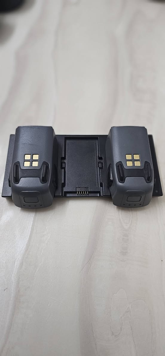 DJI Spark للبيع

نظيفة بدون أي خدش

مع شاحنة + بطاريتين + جوستيك + 8 شفرات (4 أحتياط) + درع حماية للشفرات + جنطة خاصة + رام 8 قيقا

خصائص الدرون :

- تقدر تتحكم فيها عن طريق الجوستيك الأصلي او من الموبايل او حتى عن طريق يدك

- تصوير فديو و صورة عالي الدقة يصل الـFull HD 

- فيها GPS خاص و خرائط و حساسات تكدر تبتعد عن الآشياء تلقائياً

- تقدر تحط لها موقع تروح له بدون أي تدخل منك، و تقدر تخليها ترجع للبيت أيضاً بدون تدخل

- تقدر تلحكك ألك بدون أي تدخل منك

- سرعتها القصوى 50km في الساعة، مع وضع السبورت

- تقدر تطير لأرتفاع 4000m كحد أقصى 

- تدعم ترددات 2.4GHz و 5.8GHz

السعر : التواصل خاص


**إذا كنت صاحب هذا الإعلان وتريد حذفه لأي سبب، رجاءا أرسل رسالة إلى الدعم الفني**