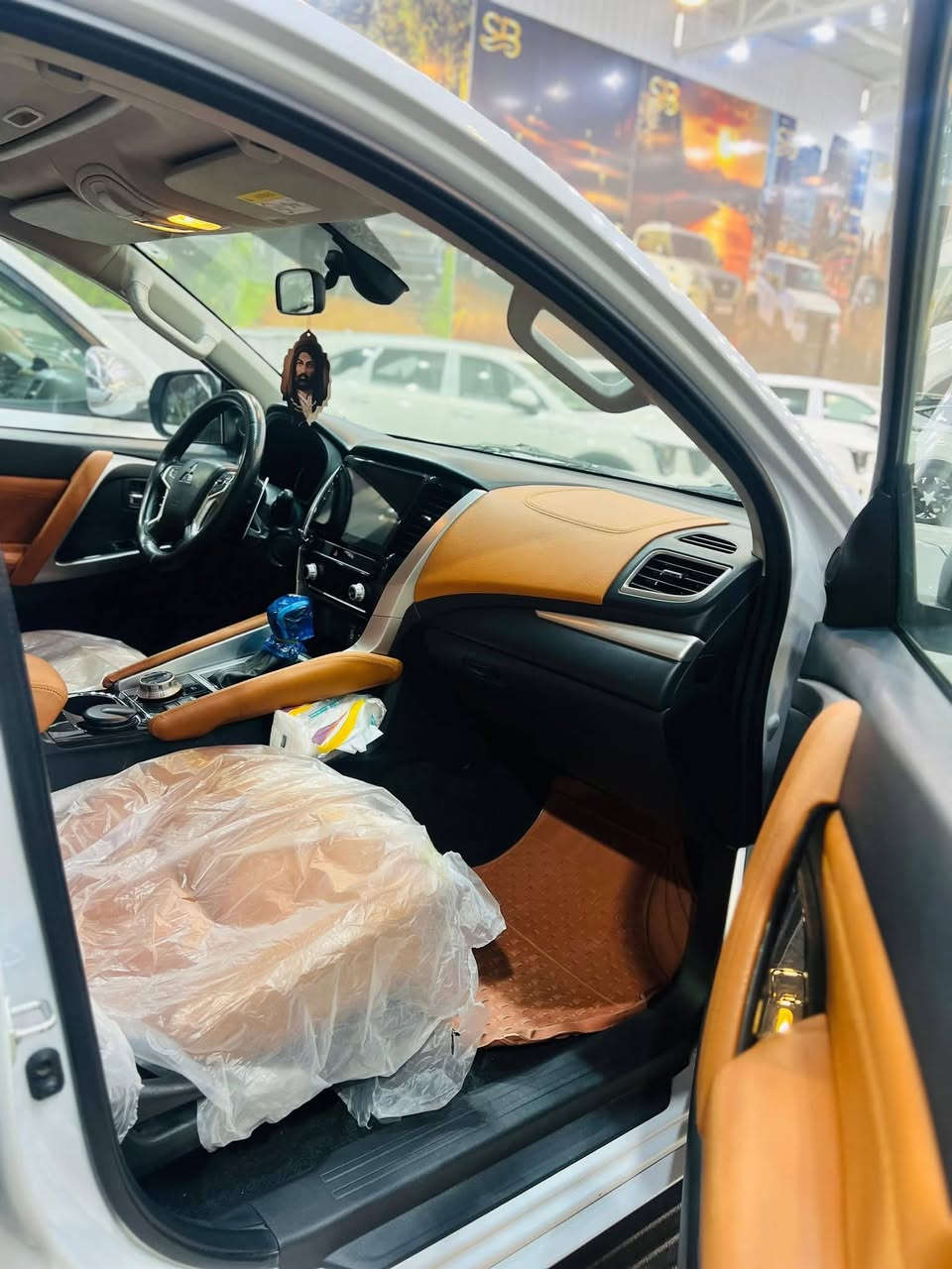 ماشاء الله 🧿 🧿 
للبيع باجيرو سبورت 2020  فول للأخير فول الفول 
لسياره مكفوله كفاله حته من الشخط
🥰رقم مميز  
رقم اربيل الدولي
تحويل ثاني يوم
ماشيه 49الف
سبير ما نازل كاعيات وغراض شركه كلها كامله
بصمه + بصمه ابواب
فتحه سلايت
شاشه
سايد بريك بصمه
نضام اوتو هولد
كشنات جلد
شاشه كبيرة
كامره خلفيه
اريل نفكيشن
دوس بلاك
تحكم استيرن جهتين
شفتات استيرن
ترحيب 
كروز سرعه
قياده ذاتية
مري شفط كهربائي
يدات نيكل
اشاير بل مري
لدي نهاري
مخارج اوكس يوئس بي
رادار امامي
حساس امامي
حساس خلفي
٧ راكب
٣ قطع تبريد
6 ستندر
كير 8 نمر
فور ويل4×4
نضام تزحلق
نضام المنحدرات
نضام مانع انزلاق
لايت LED زنون
المكان صلاح الدين الضلوعيه
تحويل ثاني يوم

السعر ممتاز جدا ومناسب اتصل وتدلل
رقم ***********
