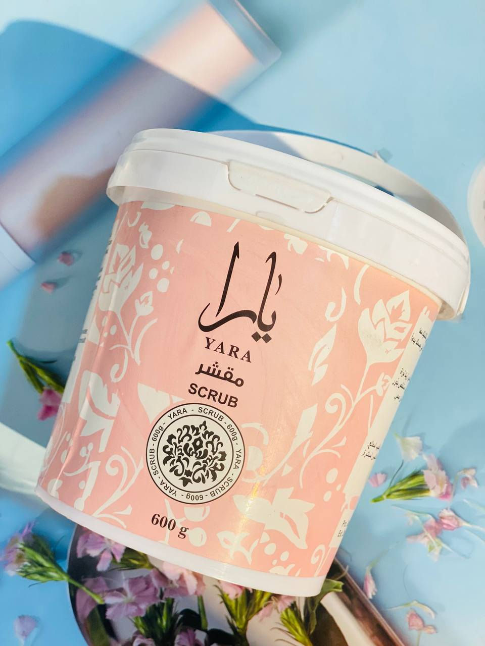 🌿 دلع يارا.. سر جمالكِ وصحتكِ 🌿
بشرتكِ تستحق الأفضل، ولهذا نقدم لكِ مقشر يارا وصابونية يارا، الثنائي السحري لبشرة ناعمة، متألقة وصحية! ✨
🌸 مقشر يارا: 🌸
 تقشير طبيعي: ينظف البشرة بلطف ويزيل الخلايا الميتة.
 ترطيب عميق: يترك بشرتكِ ناعمة وملساء كالحرير.
 رائحة ساحرة: رائحة المقشر الطبيعية تدوم طويلاً.
🧼 صابونية يارا: 🧼
 تفتيح طبيعي: يساعد على تفتيح البشرة وتوحيد لونها.
 تنظيف عميق: يزيل الشوائب والأوساخ، لبشرة نظيفة ونقية.
 عناية فائقة: صابونية يارا غنية بالفيتامينات والمعادن، لبشرة صحية ومتألقة.

سعر العرض 10 الاف


**إذا كنت صاحب هذا الإعلان وتريد حذفه لأي سبب، رجاءا أرسل رسالة إلى الدعم الفني**