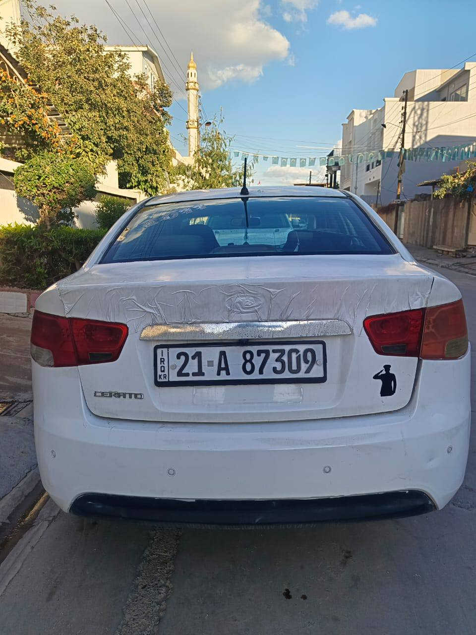 كيا سيراتو 2011 
رقم سليمانيه 
صبغ عام وتاجيه صفحه السايق
كير ومحرك مكفولات. 
حدادية نص عمر الغرفه على وضع البلاد تبريد وتدفئه شغالات 
مكان السيارة كركوك للاستفسار مراسلة الرقم ***********
