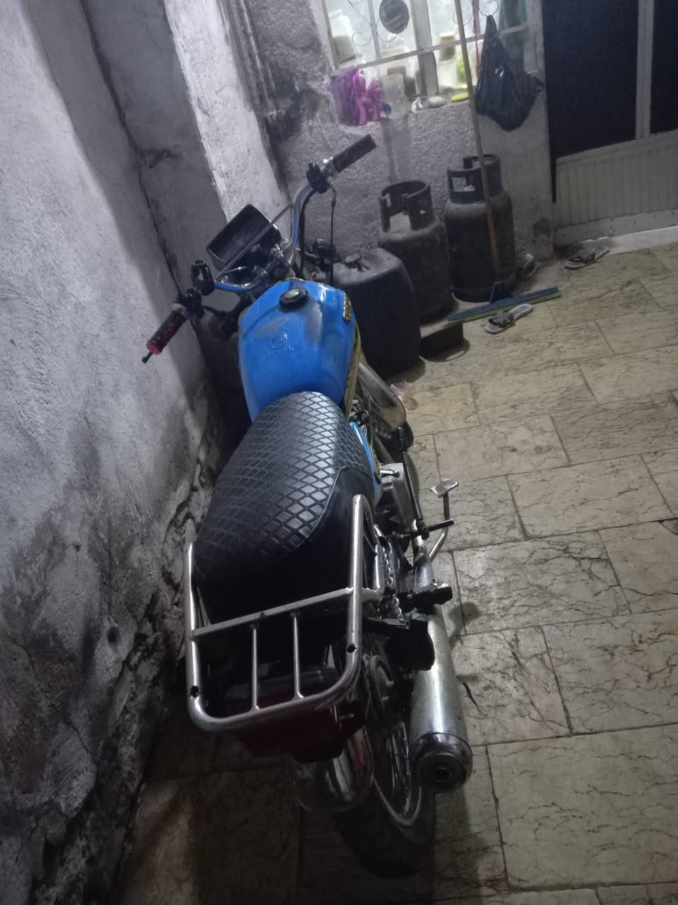 سلام عليكم دراجه للبيع ايراني دراجة نضيف عوزه ترتيب مديل 2022 مكاني بغداد حي النصر تعال وتدلل 300


**إذا كنت صاحب هذا الإعلان وتريد حذفه لأي سبب، رجاءا أرسل رسالة إلى الدعم الفني**