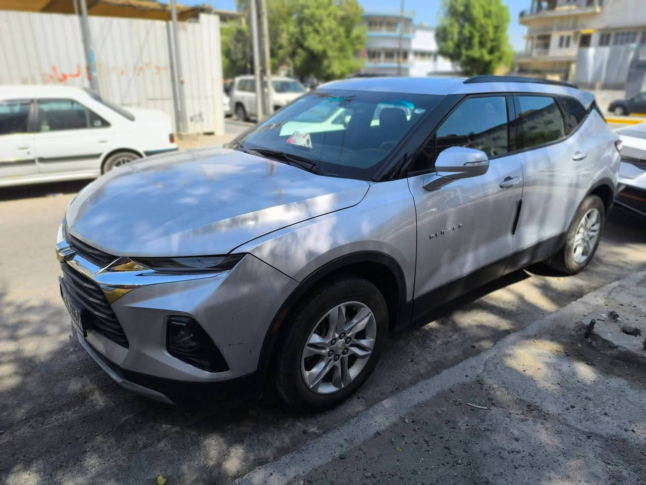 بلايزر موديل٢١ 
بيع ومراوس باحدث عارضها ١٨٠

السياره خليجه بيه حادث قبق جنطه ومبدل بنيد صور السونار

 موجوده بل منشور ماشيه ٧٨ كيلو وقابل للزيادة مكانها بغداد

 الغزاليه رقم الهاتف ***********
