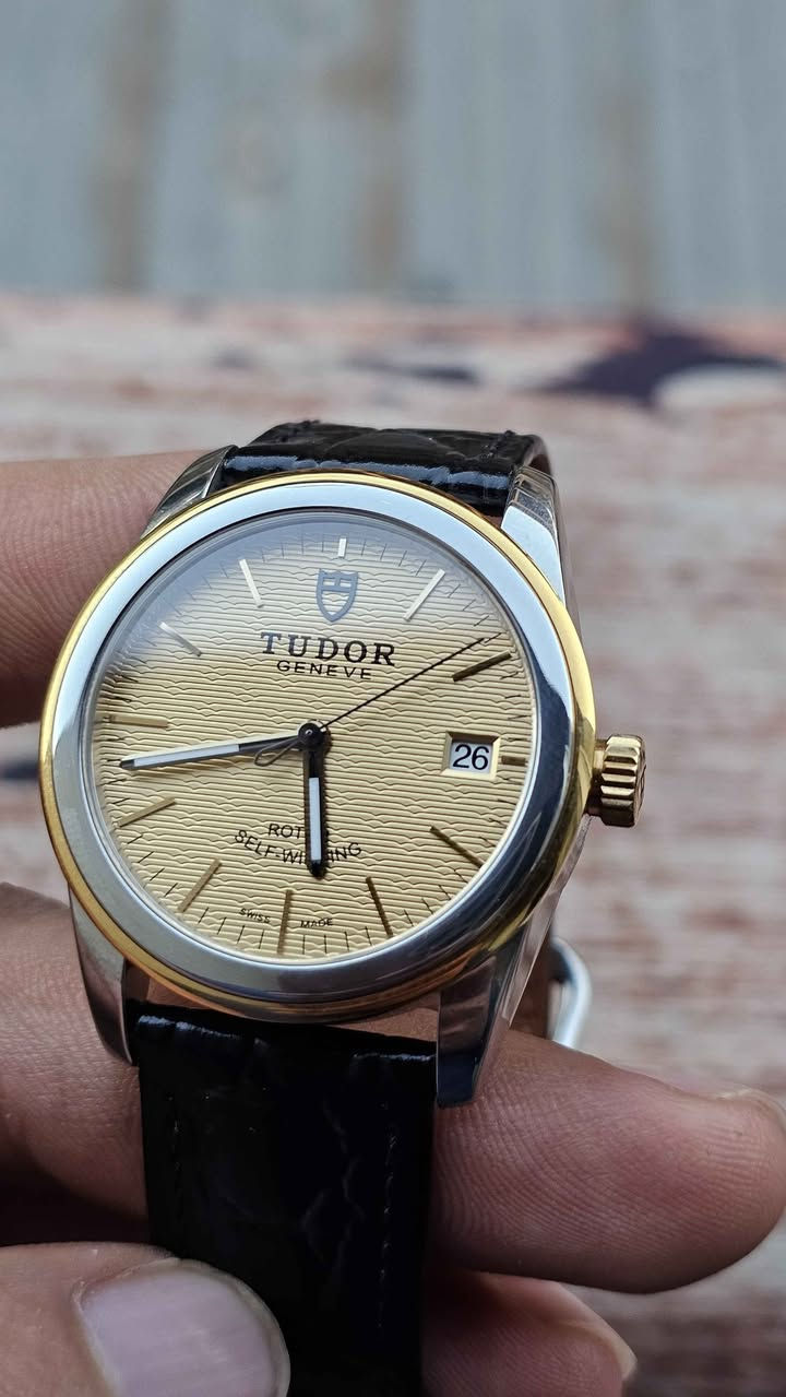 ساعة تيودور اصلي وكالة شرط الفحص القطر 36 
مكينة سويسري اوتو  السعر 875$  المهتم يتواصل خاص او واتساب *********** بغداد, العراق
