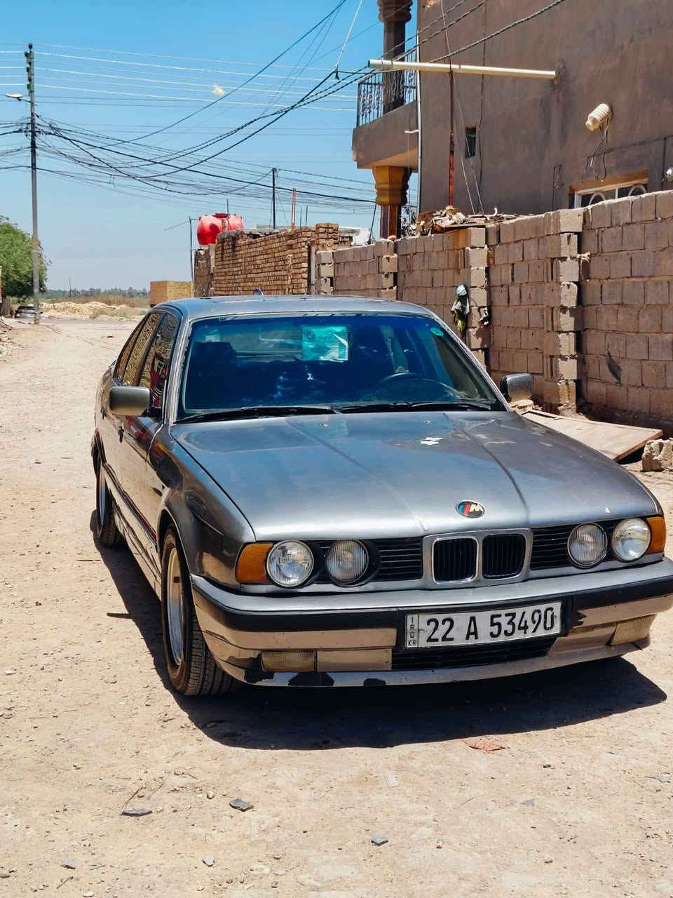 السلام عليكم بي ام للبيع مكينه 525 مسكر رقم اربيل بسمي لل 30 تبريد ثلج ***********
