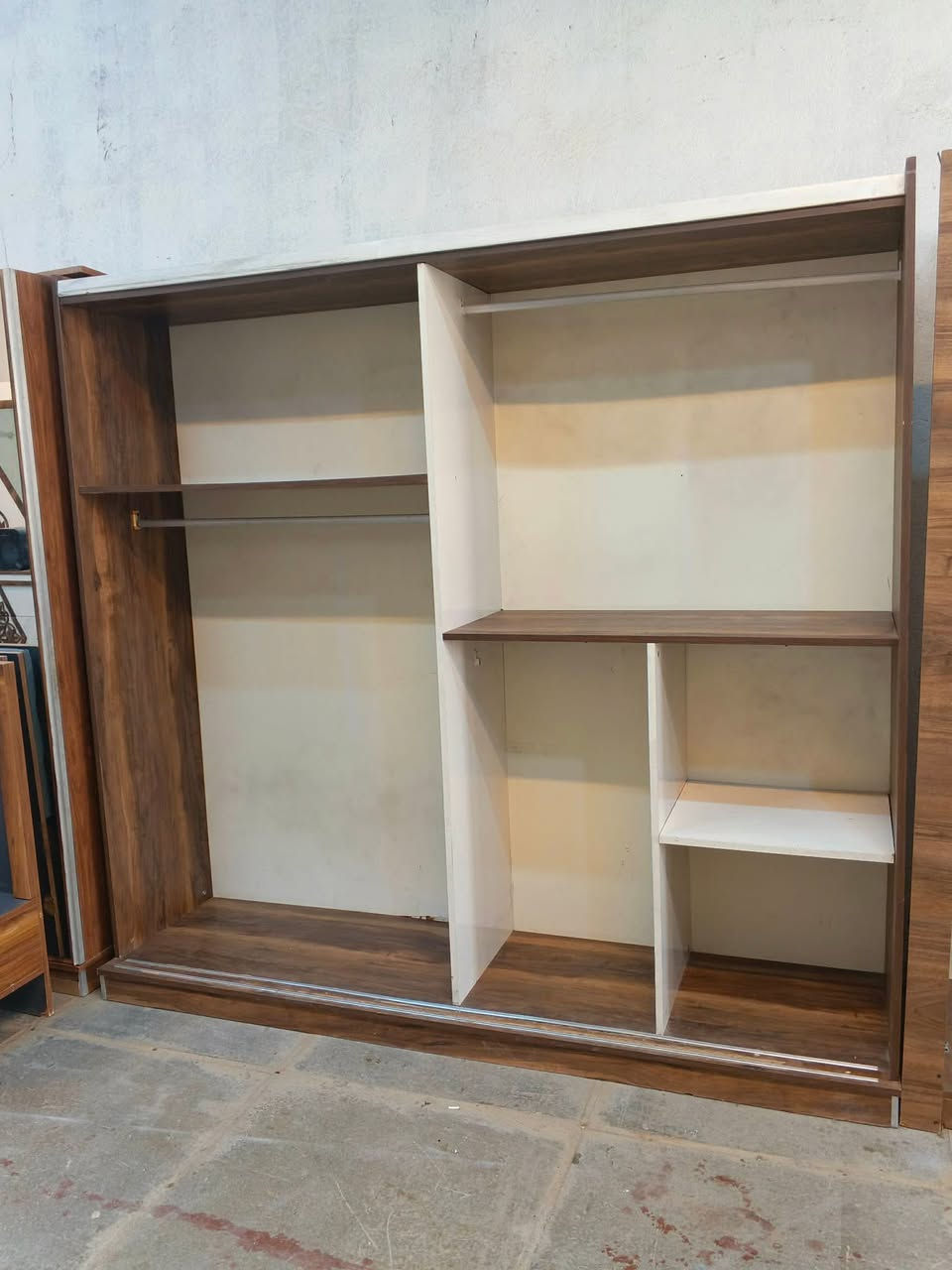 غرفة نوم مستعملة🇹🇷
 نضافة 90 ٪💯فول نضافه
عدد القطع /5
نضام / سلايت💢
سعرها /400💸
شد ونقل داخل بغداد مجاني🚛
يوجود توصيل محافضات 🚛


**إذا كنت صاحب هذا الإعلان وتريد حذفه لأي سبب، رجاءا أرسل رسالة إلى الدعم الفني**