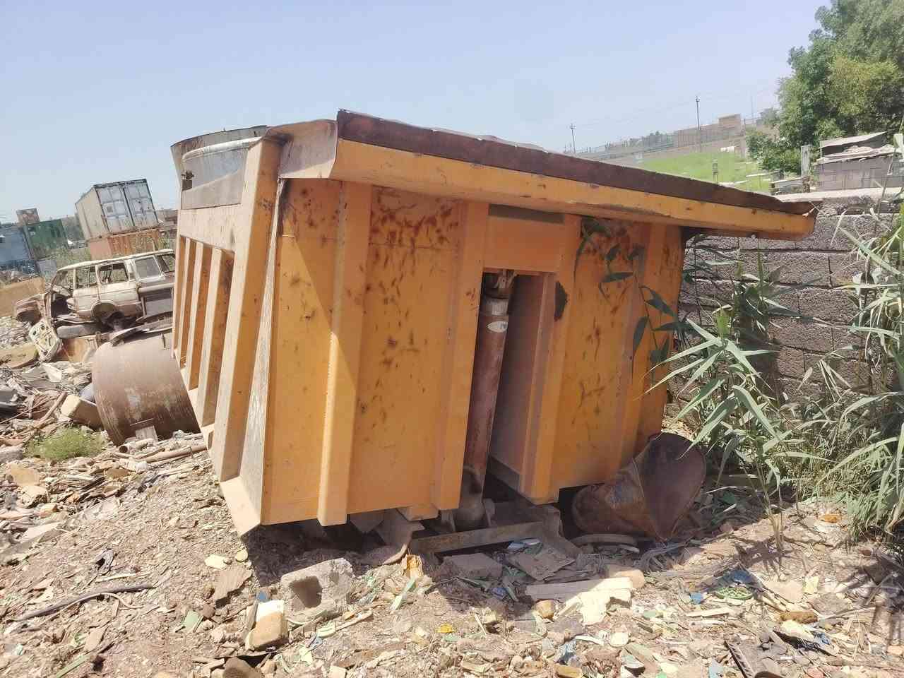 بدي للبيع العنوان بغداد للستفسار ***********
