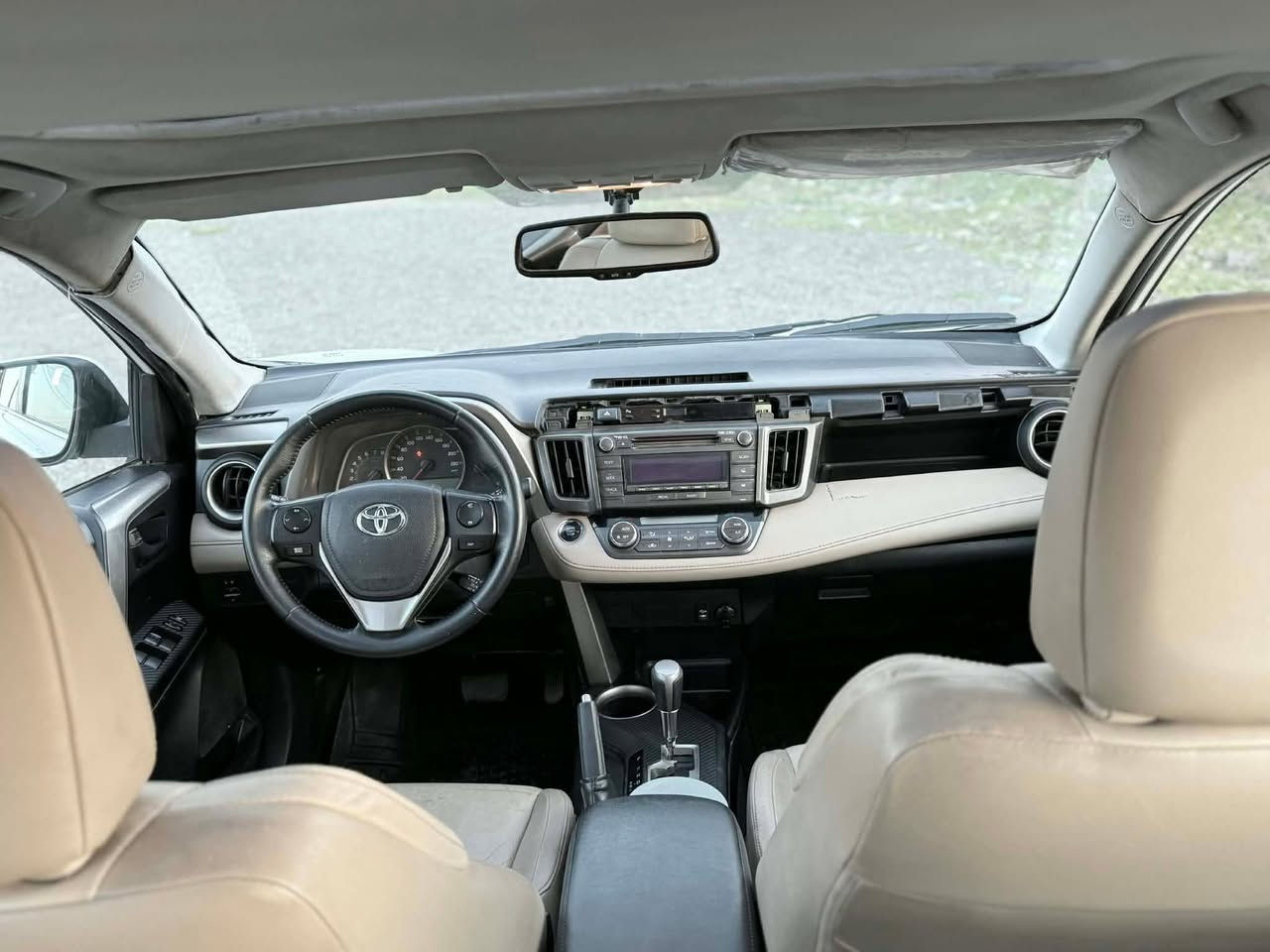 توێتا ڕاڤ 2014 فول خلیج  بەسمەو سڵاید سەنەوی تازەیە تاوەکو 2030 گێرو مەکینە و تەبریدو  تەقەو ڕەقە بەشەرت چوارتایەی تازەی لە ژێرە پێنج پارچەو نیوشانی بۆیاخە 129 گەڵا معامەلەیەکی زۆر کەم تکایە موشتەری نیت تێل مەکە لە گەڵ ڕێزم پارەی سبوخ عامم داناوە 
شوێن . شارەزوور . زەڕایەن 
*********** = *********** حلبجة, السليمانية
