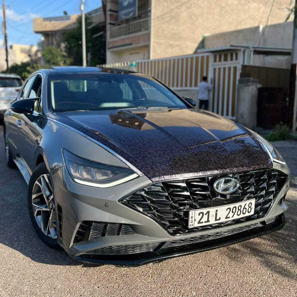 سلام عليكم
سوناتا مواصفات SEL
بنوراما
تشغيل عن بعد
بصمة تشغيل
شاشة كبيرة
عدادات ديجيتال
تدفئة كشنات
كرسي كهرباء
نقط عمياء
قياده ذاتيه
كأمره خلفيه
شاحن لاسلكي
رادرات تحديد المسار 
مكينه 2500 

السعر 150 وبيها مجال
***********
