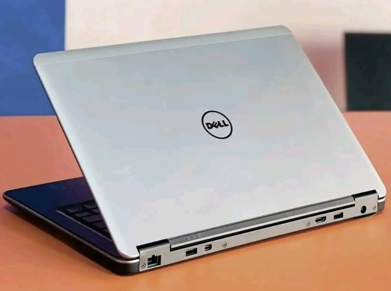 لابتوب Dell للبيع
المعالج core i5 الجيل الرابع فئة M
رام 8 كيكا 
هارد 256 كيكا SSd
 كرت الشاشه الخارجي AMD حجم 2 كيكا
كرت الشاشه الداخلي  Intel Uhd 520 حجم 4 كيكا
الشاشه حجم 14 انج ضد التوهج  
باتري ليثيوم 6 خلايا  شحن سريع 65 واط والباطرية  ممتازه
كامره دقة hd
   الحاسبه كلش نضيفه وحلوه
السعر 200 الف النجف, العراق


**إذا كنت صاحب هذا الإعلان وتريد حذفه لأي سبب، رجاءا أرسل رسالة إلى الدعم الفني**