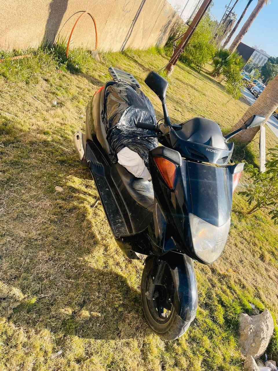 هوندا فور سايت موديل 2007 الدراجه مكفوله من كلشي من كهرباء ضفيره جديده تخم تأيرات جدد حراره بل مسكات اليد سكنات بكلايت كله جديد السعر خاص ***********
