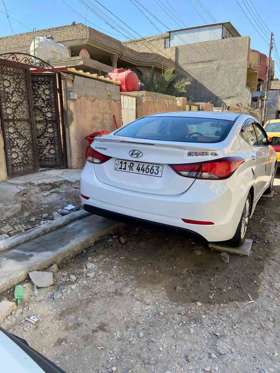 سلام عليكم
سيارة النترا 2016 فول ما عده البصمة خليجي 
ماشية 100 حقيقي رقم إنكليزي سنويتها تنتهي 2029
مكفولة كفالة عامه ماعده صبغ الدوسه وبيها حالوب بالقماره شي قليل
مواصفاتها 
محرك 1800
لد أمامي
شاشة كبيرة فووول
تحكم استيرن +نظام إيكو
كامرة خلفية  HD 
مري شفط
فتحة سقف
ويل كب كروم 5
تبريد قطعتين +ثلاجة
تغليف الأبواب والأرضية جلد 
السيارة جديدة بحالة الوكالة وبالعافية ع إلي يأخذها 
السعر 130
رقم الهاتف ***********
