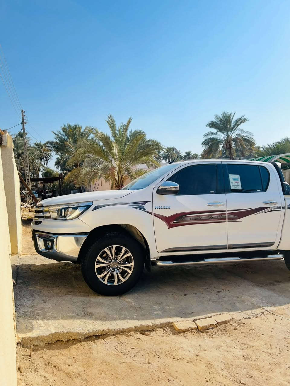 تويوتا هايلوكس فورويل 4x4 . 2018 سعودي باب اول 
محرك 2700 .4 سلندر ماشيه 145km . السياره كفاله عامه ماعده شخط يم البك لايت الخلفي 
رقم واسط سنويه جديده لـ سنة 2029 تحويل مباشر 
فول1/1 لون ابيض 
بصمه+دبل سنترلوك
تبريد قطعتين+ تبريد بيانو
شاشه كبيره+ كامره
تحكم ستيرن جهتين
الـسعر 280$ وبيها مجال للشراي 
الـعنوان الديوانية : الحمزه الشرقي.
***********

