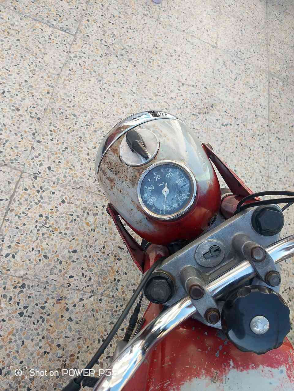 السلام عليكم امزت البيع 18الشاصي مكفول من الحيم كابريتر الماني كله بلاديه رقم وسنويه بغداد مميز السايس 3المكان بغداد الشراي يخابر ***********
