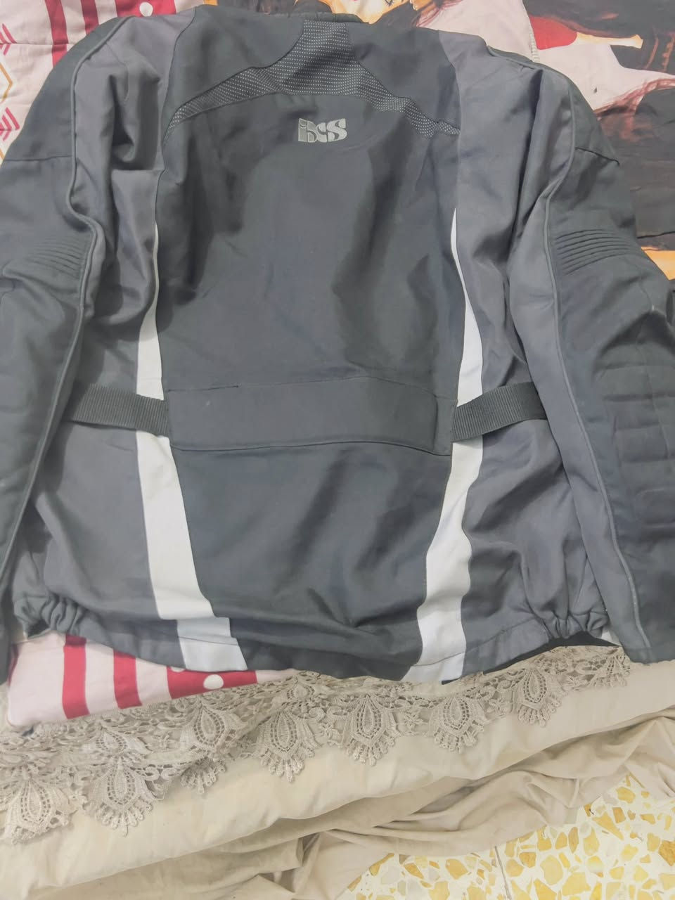 السلام عليكم قمصلة وبنطلون سيفتي كامل سعر 30
اتصال 0770004004


**إذا كنت صاحب هذا الإعلان وتريد حذفه لأي سبب، رجاءا أرسل رسالة إلى الدعم الفني**