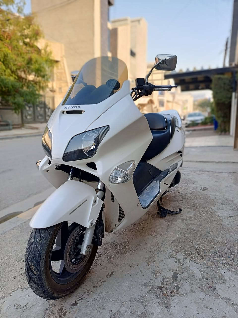 السلام عليكم فورزة 06 للبيع شغالة من كلشي الدراجة جديدة بمعنى الكلمة مكينة مكفولة من أي فتح 
لايت زنون عالي ناصي جامة طويلة بلادية تايرات جديدة
من كل النواحي مابيها أي نقص ترايدك وين ما يعجبك 
  عنوان بغداد المنصور 
اتصال ***********
