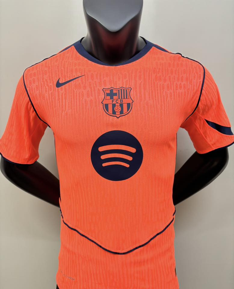 🟣دريس نسخة لاعب الأصلي التايلندي
🔵(((تجهيز جمله فقط )))
🟡قياسات/S/M/L/XL/XXL
🟤العنوان/بغداد حافظ القاضي 
🔴*********** واتساب او اتصال 
🟠يوجد توصيل لجميع المحافظات
