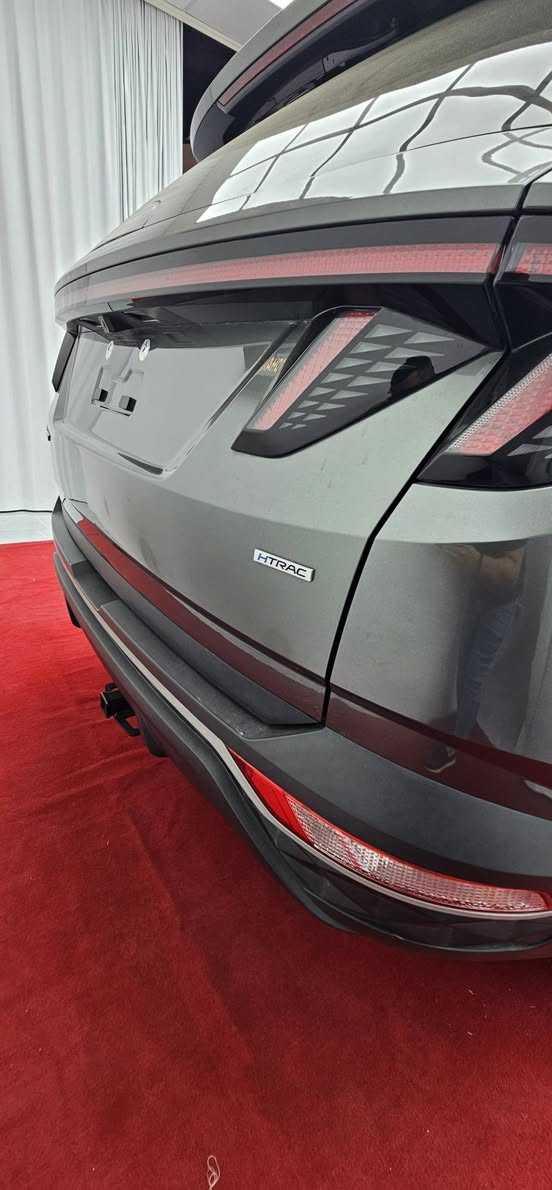 توكسون فول مواصفات SEL مواصفاتها معروفة

 بانوراما 
تدفئة كشنات 
حساسات و كاميرة 
رادارات 
تحمكات 
٣ مود قيادة 
كشنات جلد 
و بعد بيها مواصفات

ضررها فقط باب الخلف النفر مصبوغ نصه بس  

غير مرقم ( كاتي ) 

تترقم اقليم 

*********** 

مكلف بالنشر 
تواصل خاص او اتصال عالرقم او واتساب موصل, نينوى
