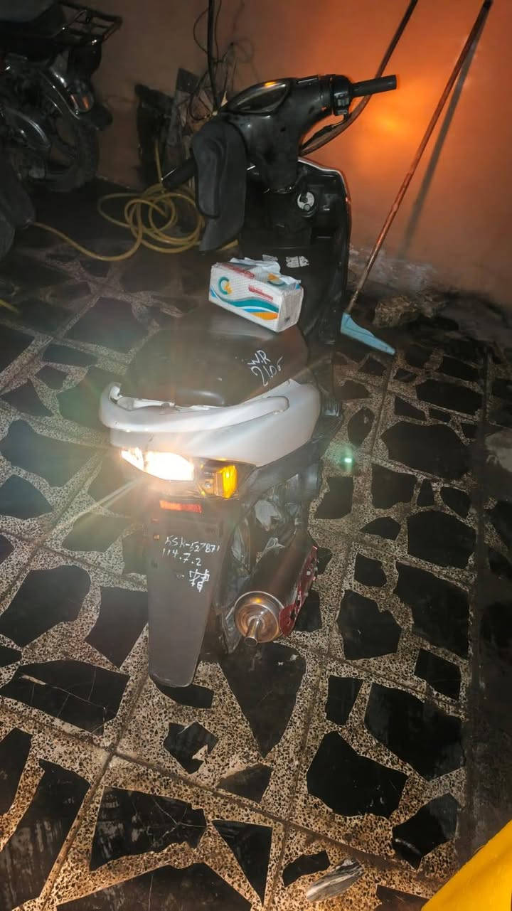 *اعادة نشر بسبب الناس التعبانه*
 سلام عليكم ماكس عدله للبيع بلاديه 49 مكفوله كهربائيات كله شغال من الطول للطول كلجات بلادي مكينه صالنصه ستيل مختلفه وياله رياضي الكفرات بس الصفاح تجاري الباقي كله بلادي من السوادات و شيل ايدك طخه سلف مو نگره طخه!!
تجي تفحص وتشوف شوفت عينك
السعر خاص اتصل وبلخدمه اني واليصير لوتي اكطع ال 45 🩴 
رقمي ***********
مكاني عبيدي حي الرئاسه شارع 20
واسف على الاطاله.
