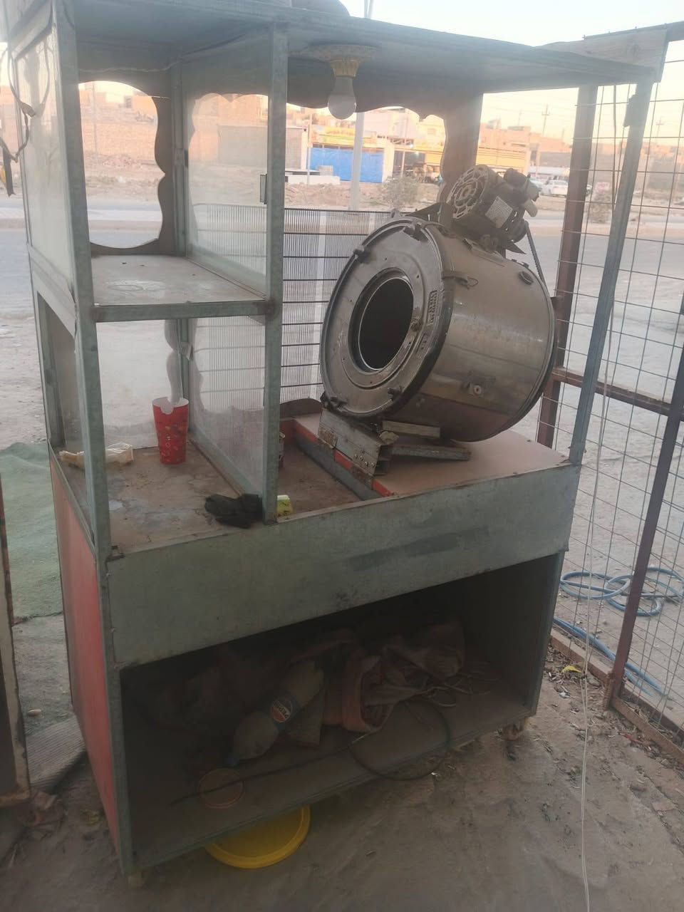 مكلف  بلنشر  مكينه مال حب للبيع سعر  250وبيه مجال مكانه 5كيلو رقم صاحبه اتصلو علي***********3
